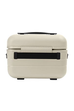 Away Train Case in White