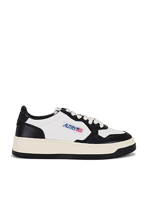 Medalist Low Sneaker Autry