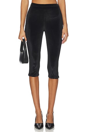 Shreya Velvet Capri Azeeza