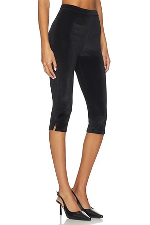 Azeeza Shreya Velvet Capri in Black