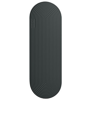 The Plush Capsule Mat bala
