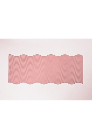 bala The Plush Wavy Mat in Blush