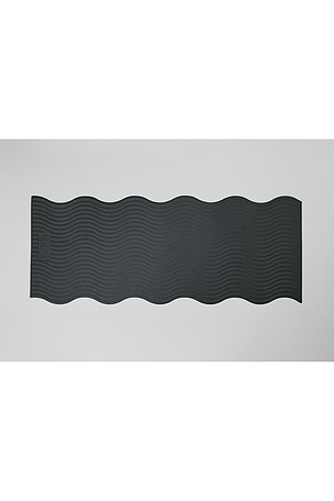 bala The Plush Wavy Mat in Charcoal