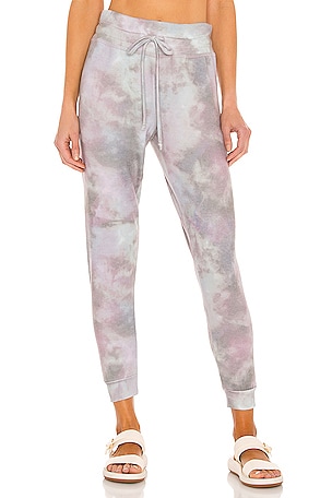 Beyond Yoga Printed Lounge Around Jogger in Cocoa Brown Tie Dye REVOLVE