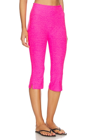 Beyond Yoga Spacedye Midi Rise Slit Pedal Pusher Pants in Fuchsia. Size XL. Also