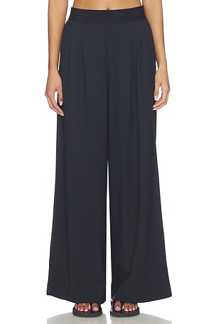 Exposed Elastic Trousers Beyond Yoga