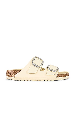 BIRKENSTOCK Gizeh Big Buckle Sandal in Sandcastle Nubuck