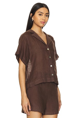 Bella Dahl Short Sleeve Flowy Button Down in Chocolate