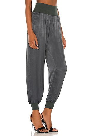 Bobi BLACK Sleek Textured Pant in Grey