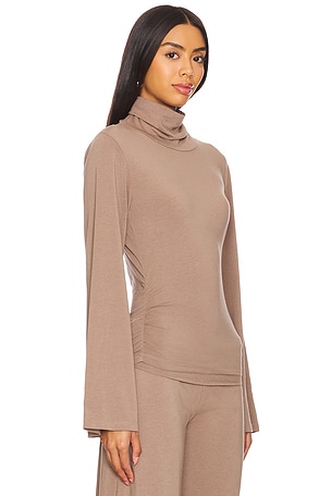 Bobi Long Sleeve in Brown