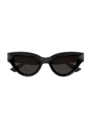 Edgy Cat Eye Sunglasses Bottega Veneta