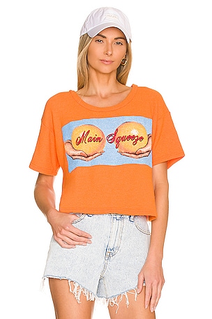 ★追跡&関税込【BOYS LIE】MAIN SQUEEZE BOYFRIEND TEE Boys Lie Main Squeeze Crop Tee in Orange | REVOLVE