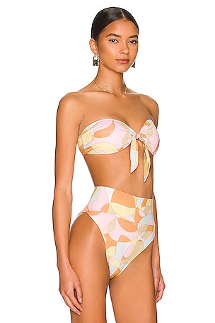BEACH RIOT Sophie Top in Peach