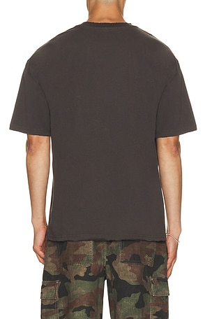 Born x raised camiseta university en color negro