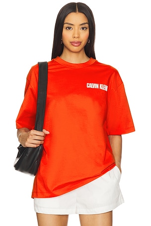 Calvin Klein Relaxed Vertical Logo Tee in Red
