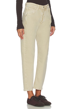 Citizens of Humanity Winslow Low Rise Boyfriend Jeans in Cream
