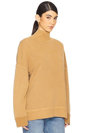 Citizens of Humanity Cara Fleece Turtleneck Pullover in Tan