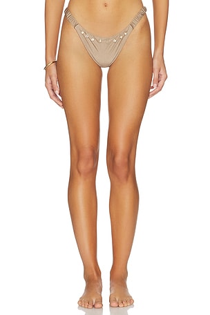 Dani Toffee Bottom Capittana