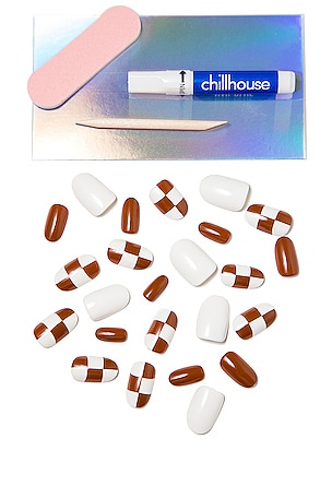 Chillhouse Want S'more Chill Tips Press-on Nails in Want S'more