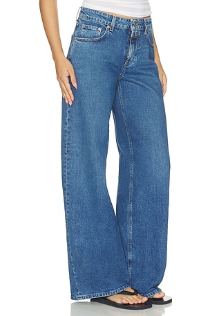 CLOSED Jayla Jeans in Blue. Size 29. Also