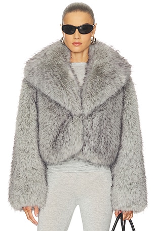 Nuria Coat Camila Coelho