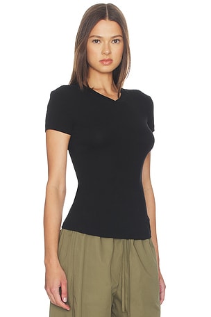 COTTON CITIZEN The Seoul V-neck Tee in Black. Size S. Also