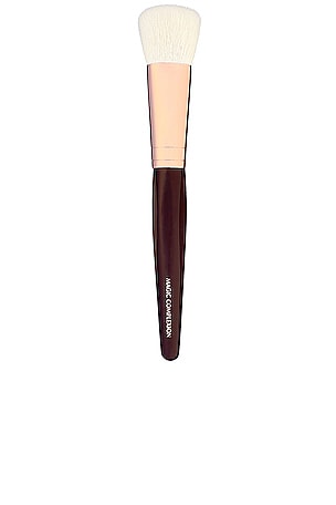 Magic Complexion Brush Charlotte Tilbury