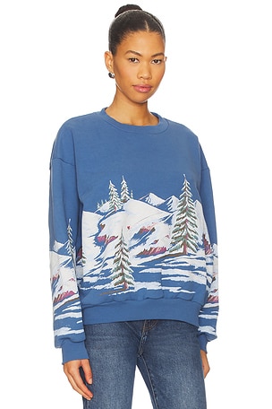 DAYDREAMER Alpine Ski Scene Oversized Crew Sweatshirt in Blue