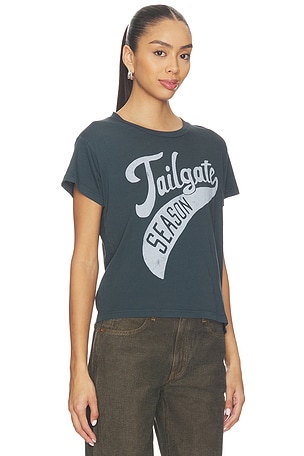 DAYDREAMER Tailgate Season Solo Tee in Black. Size XS. Also