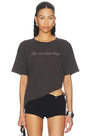 CAMISETA IT'S NOT THAT DEEP MERCH DAYDREAMER