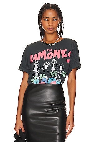 DAYDREAMER The Ramones Beat On The Brat Merch Tee in Vintage Black