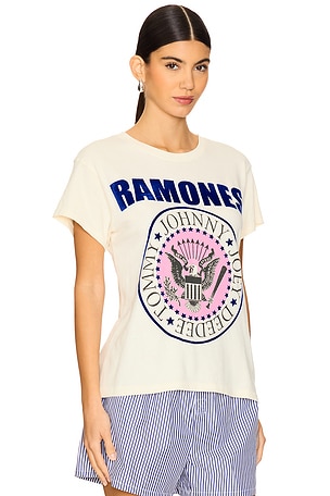 DAYDREAMER Ramones Classic Seal Tour Tee in Cream