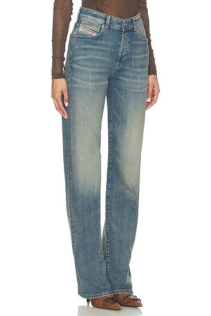 Diesel 1971 Sent Straight Leg in Blue