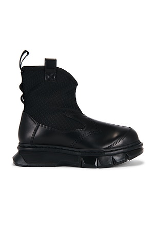 x Airwair X Qubist Rigger Boot Dr. Martens