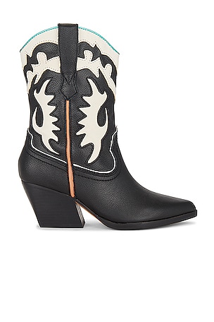 Landen Boots Dolce Vita