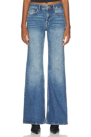 Elba Mid Bootcut Dr. Denim