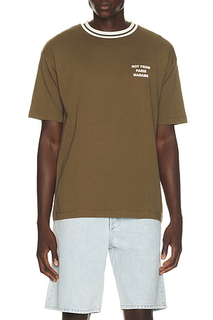 Sport Slogan Tee Shirt in Khaki Drôle De Monsieur