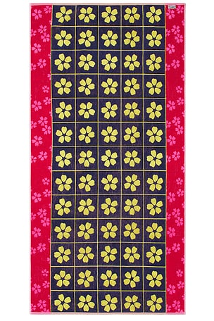 Dusen Dusen Hibiscus Beach Towel in Pink,Yellow