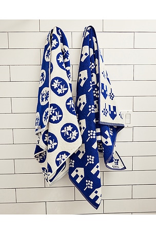 Dusen Dusen Bouquet Bath Towel in Navy