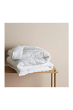 Ettitude Full/Queen Down Alternative Comforter in White