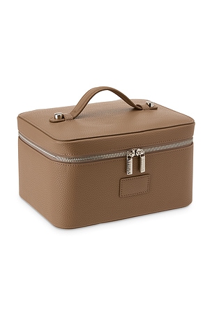 ETOILE COLLECTIVE x Revolve Vanity Case in Cappuccino
