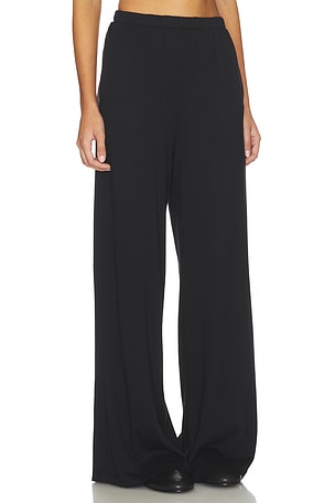 Enza costa pantalón suave de algodón supima para todo momento en color negro