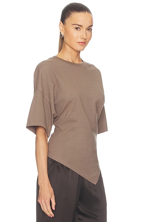 Enza costa camiseta asimétrica estructurada de punto supima en color bronce