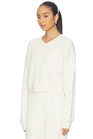 Eterne Cropped V-neck Sweatshirt in Cream
