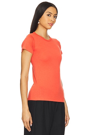 Eterne Eterne fitted crewneck short sleeve top en color rojo talla XS en Amapola - Red