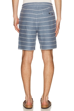 Faherty shorts deportivos en color azul, blanco