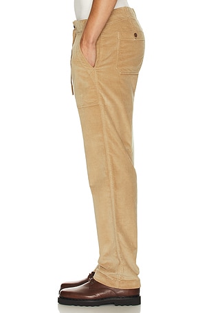 Faherty Stretch Terry Corduroy Utility Pant in Brown. Size XL/1X. Also