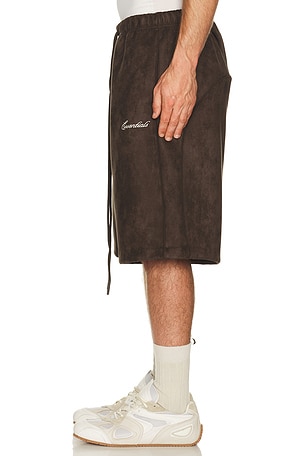 Fear of God ESSENTIALS Signature Relaxed Short in Brown