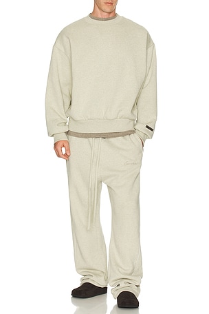 Classic Fit Fleece Crewneck Fear of God ESSENTIALS