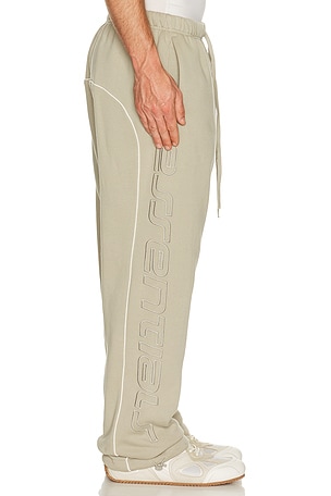 Fear of God ESSENTIALS Active Trace Relaxed Sweatpant in Grey